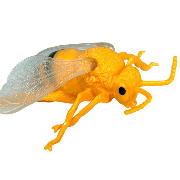 Realistic Beautifully Detailed Bumblebee Bumble Bee Insect Bug 4" PVC Toy Figure - Picture 8 of 8